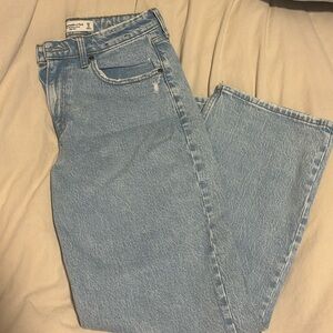 Abercrombie 90s relaxed high rise curve love short